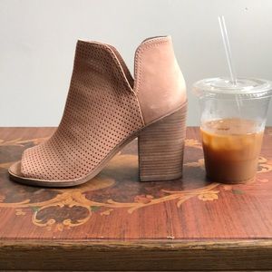 *New Unworn* Steve Madden Tala Open Toe Bootie